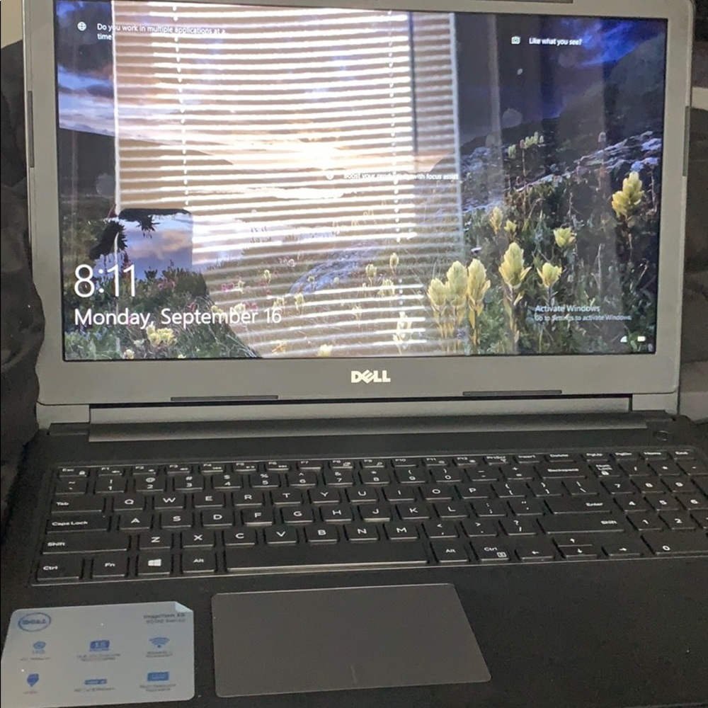 DELL LAPTOP !!